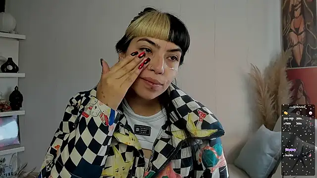 Snapshot of Saraa_Desiree chatting on 11, 9, 2025 Saraa Desiree online show from 11, 9, 2025