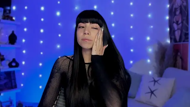 Saraa Desiree online show from 27, 11, 2025