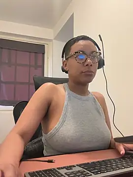 Melia Rayne online show from 8, 4, 2026