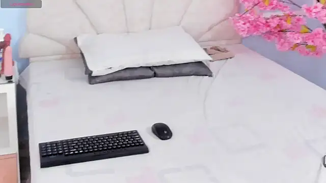 Candaceoweens online show from 17, 3, 2025