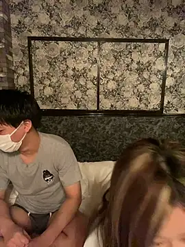 strawberryice online show from 28, 2, 2026