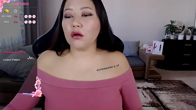 Snapshot of LisaAsianFlower chatting on 10, 9, 2025 LisaAsianFlower online show from 10, 9, 2025