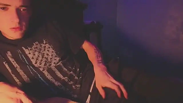 Ilovepussy1911 online show from 17, 4, 2026