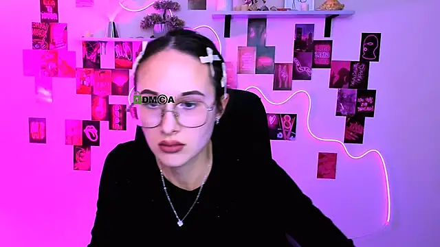 mona cloud online show from 4, 3, 2026