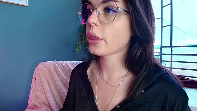 Snapshot of Perfect_Moans chatting on 7, 6, 2026 Perfect Moans online show from 7, 6, 2026