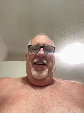 Snapshot of superbearboss chatting on 27, 3, 2026 superbearboss online show from 27, 3, 2026