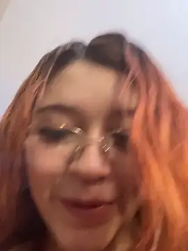 Karina Leon online show from 2, 6, 2026