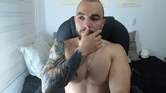 Snapshot of Isaac_Carter chatting on 22, 10, 2025 Isaac Carter online show from 22, 10, 2025