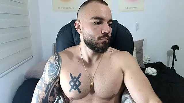 Snapshot of Isaac_Carter chatting on 14, 11, 2025 Isaac Carter online show from 14, 11, 2025