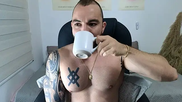 Snapshot of Isaac_Carter chatting on 25, 11, 2025 Isaac Carter online show from 25, 11, 2025