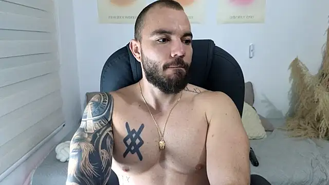 Snapshot of Isaac_Carter chatting on 28, 11, 2025 Isaac Carter online show from 28, 11, 2025