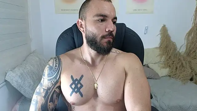 Snapshot of Isaac_Carter chatting on 22, 12, 2025 Isaac Carter online show from 22, 12, 2025