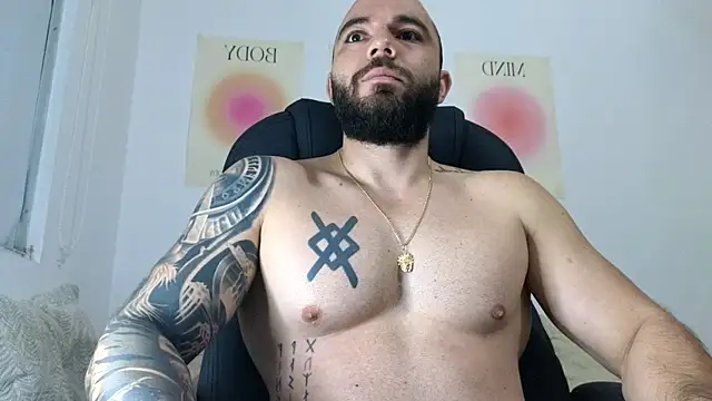 Snapshot of Isaac_Carter chatting on 12, 1, 2026 Isaac Carter online show from 12, 1, 2026