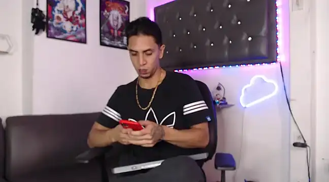 Snapshot of Monkey_uchiha777 chatting on 13, 3, 2025 Monkey uchiha777 online show from 13, 3, 2025