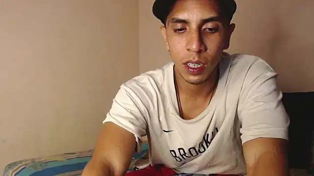 Snapshot of Monkey_uchiha777 chatting on 10, 10, 2025 Monkey uchiha777 online show from 10, 10, 2025