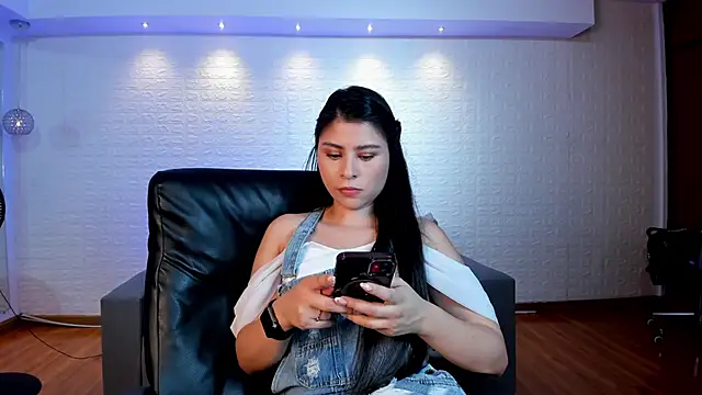 Catalina Santhana online show from 18, 10, 2025