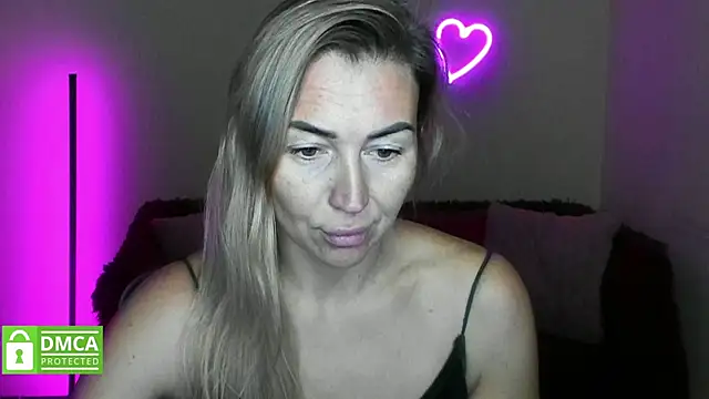 Kiss julli88I online show from 15, 11, 2025