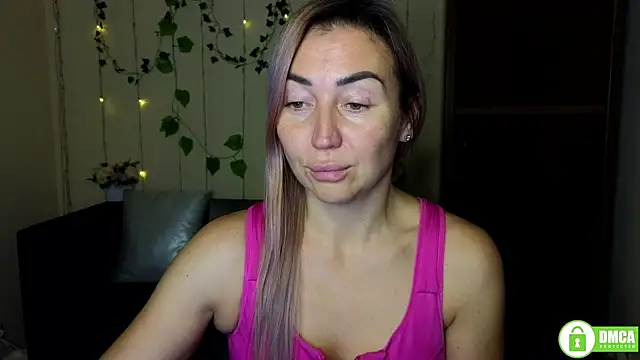 Kiss julli88I online show from 17, 11, 2025