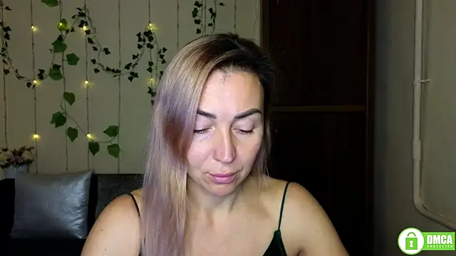 Kiss julli88I online show from 21, 11, 2025