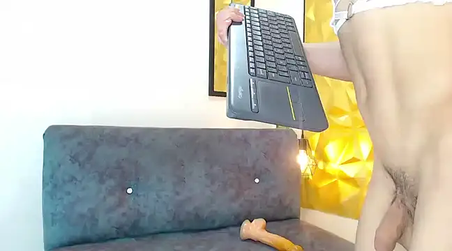 Small Hot19 online show from 8, 3, 2025