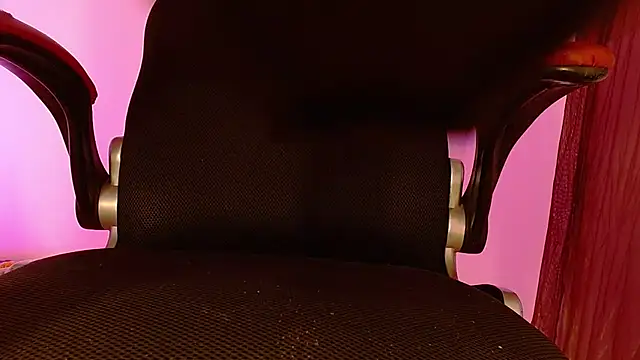 Small Hot19 online show from 16, 11, 2025