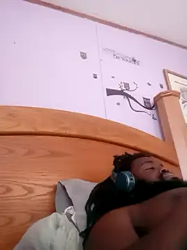 Snapshot of shaniko89isscam chatting on 7, 3, 2025 shaniko89isscam online show from 7, 3, 2025