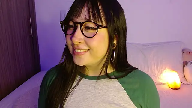 Snapshot of Oliviargf chatting on 10, 11, 2025 Oliviargf online show from 10, 11, 2025