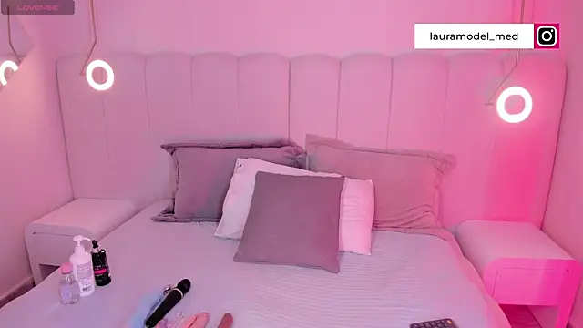 Snapshot of riri_candy chatting on 9, 11, 2025 riri candy online show from 9, 11, 2025