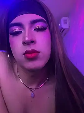 Snapshot of cami-rouxx chatting on 3, 10, 2025 cami-rouxx online show from 3, 10, 2025