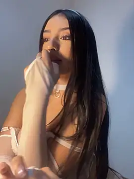 Snapshot of MagieeThomson chatting on 6, 10, 2025 MagieeThomson online show from 6, 10, 2025