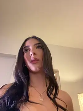 Snapshot of MagieeThomson chatting on 6, 11, 2025 MagieeThomson online show from 6, 11, 2025