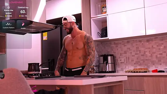 OLIVER COLT online show from 11, 9, 2025