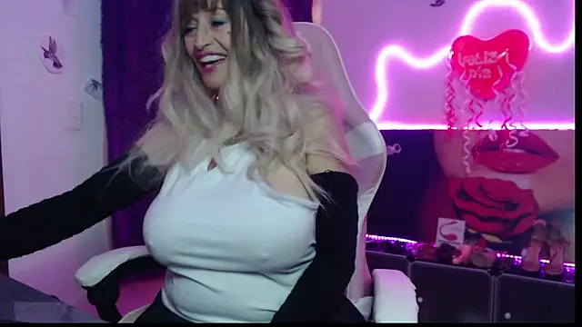 Matureboobs 111 online show from 24, 9, 2025