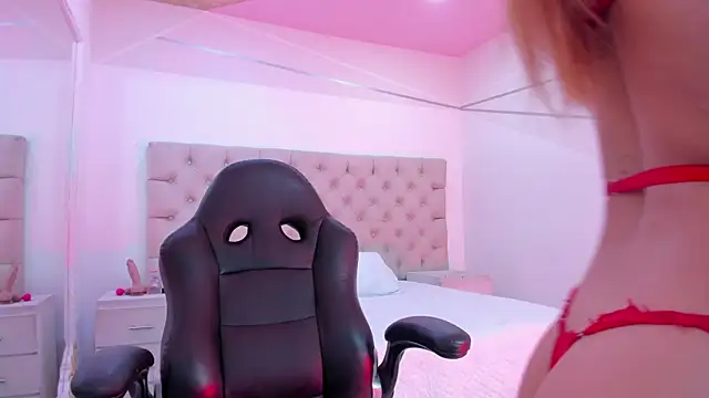 NaomiFrost online show from 14, 2, 2026