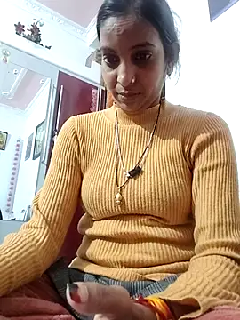 Hotty-Nidhi online show from 4, 2, 2026