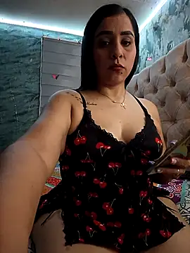 Snapshot of L_ucero chatting on 22, 9, 2025 L ucero online show from 22, 9, 2025