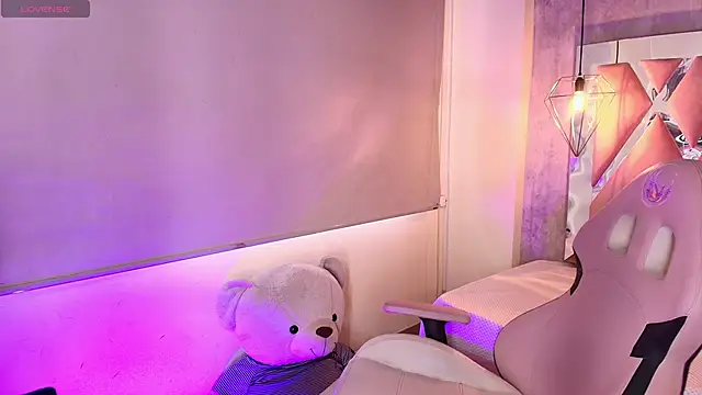 adara evanss online show from 25, 11, 2025