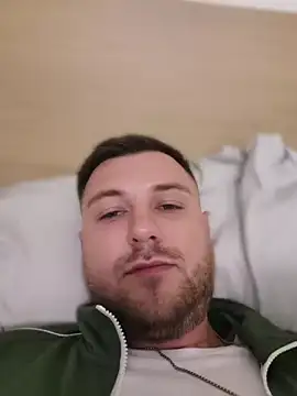 hugedickedd online show from 17, 6, 2026