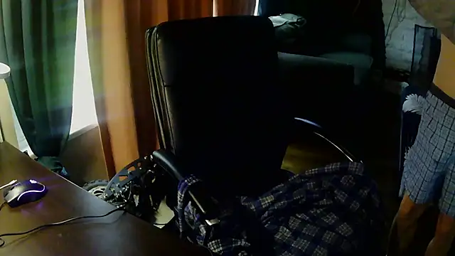 Slim Whitey online show from 5, 11, 2025