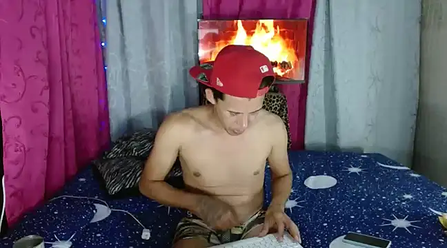 Snapshot of Hidden_Fantasies chatting on 16, 3, 2025 Hidden Fantasies online show from 16, 3, 2025