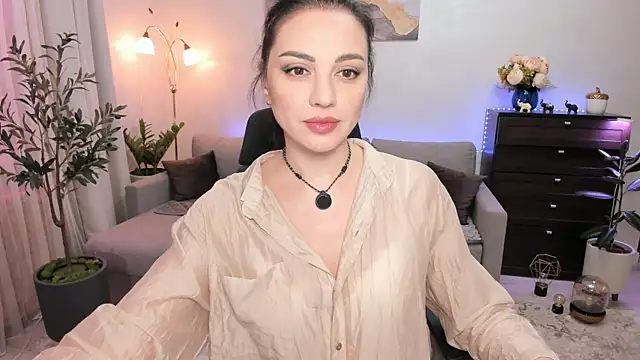 Snapshot of Viki_Bellson chatting on 7, 6, 2026 Viki Bellson online show from 7, 6, 2026
