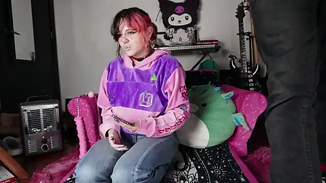 Snapshot of Devil_And_Princess chatting on 22, 9, 2025 Devil And Princess online show from 22, 9, 2025