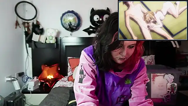 Snapshot of Devil_And_Princess chatting on 22, 10, 2025 Devil And Princess online show from 22, 10, 2025