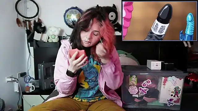 Snapshot of Devil_And_Princess chatting on 24, 10, 2025 Devil And Princess online show from 24, 10, 2025