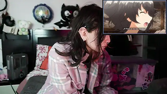 Snapshot of Devil_And_Princess chatting on 29, 10, 2025 Devil And Princess online show from 29, 10, 2025