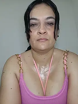 Snapshot of megan_milf79 chatting on 8, 7, 2026 megan milf79 online show from 8, 7, 2026