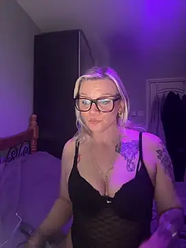 Curvy-Cleo online show from 17, 2, 2026