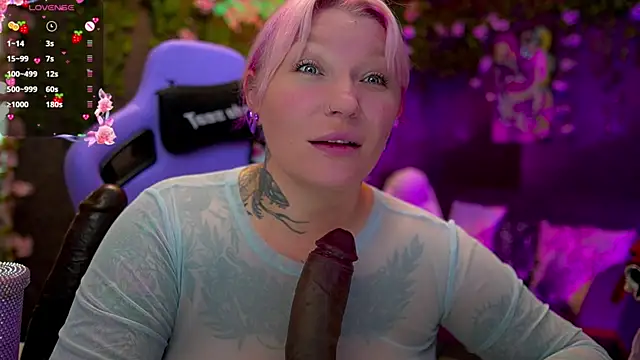 Snapshot of BlackedBarbie chatting on 18, 9, 2025 BlackedBarbie online show from 18, 9, 2025