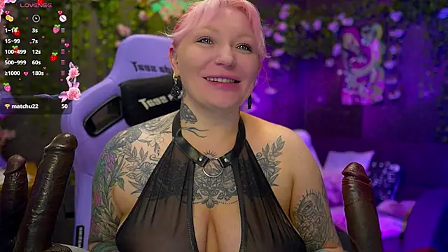 Snapshot of BlackedBarbie chatting on 2, 11, 2025 BlackedBarbie online show from 2, 11, 2025