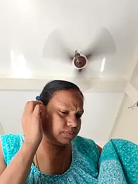 Snapshot of Arohi35 chatting on 9, 9, 2025 Arohi35 online show from 9, 9, 2025